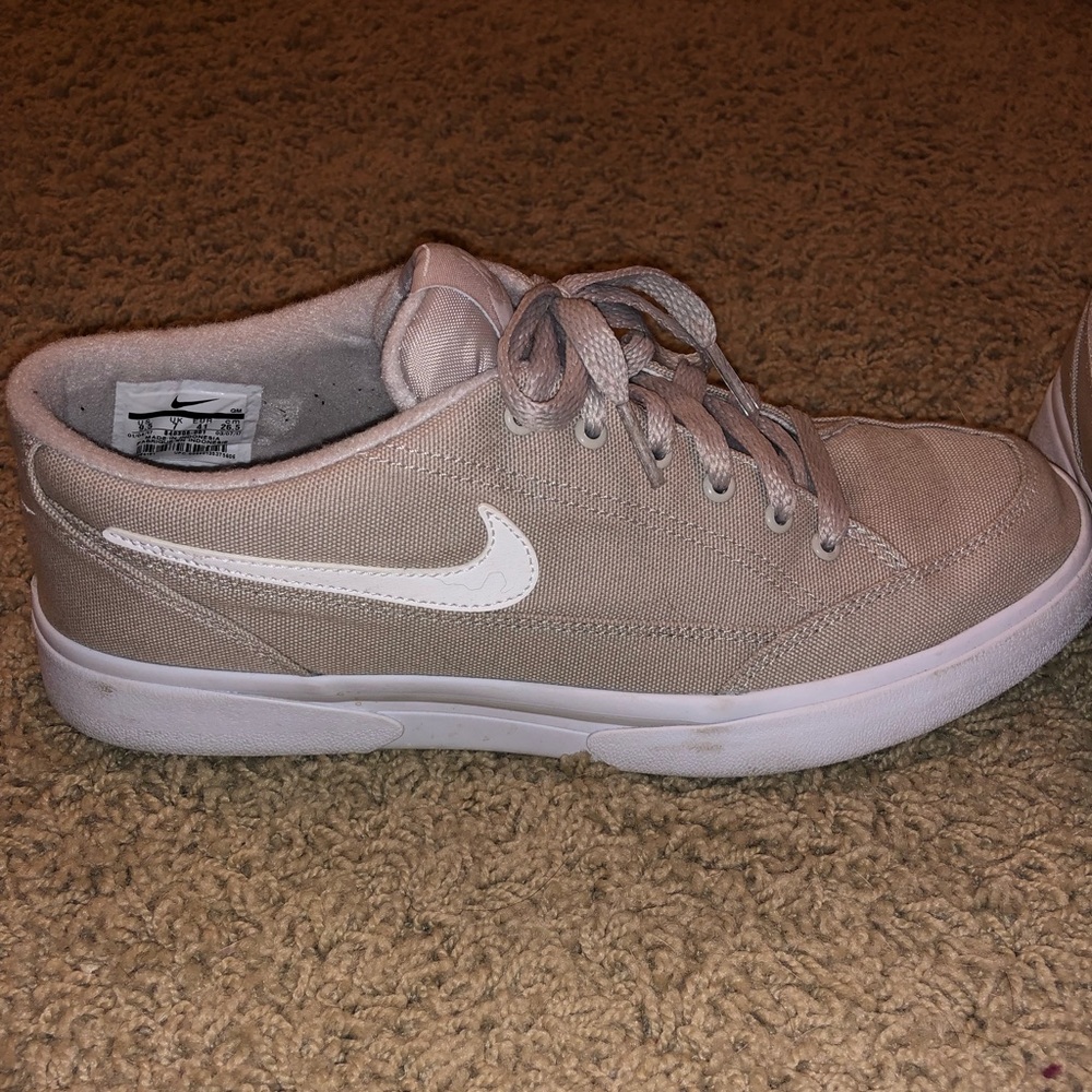 Nike GTS